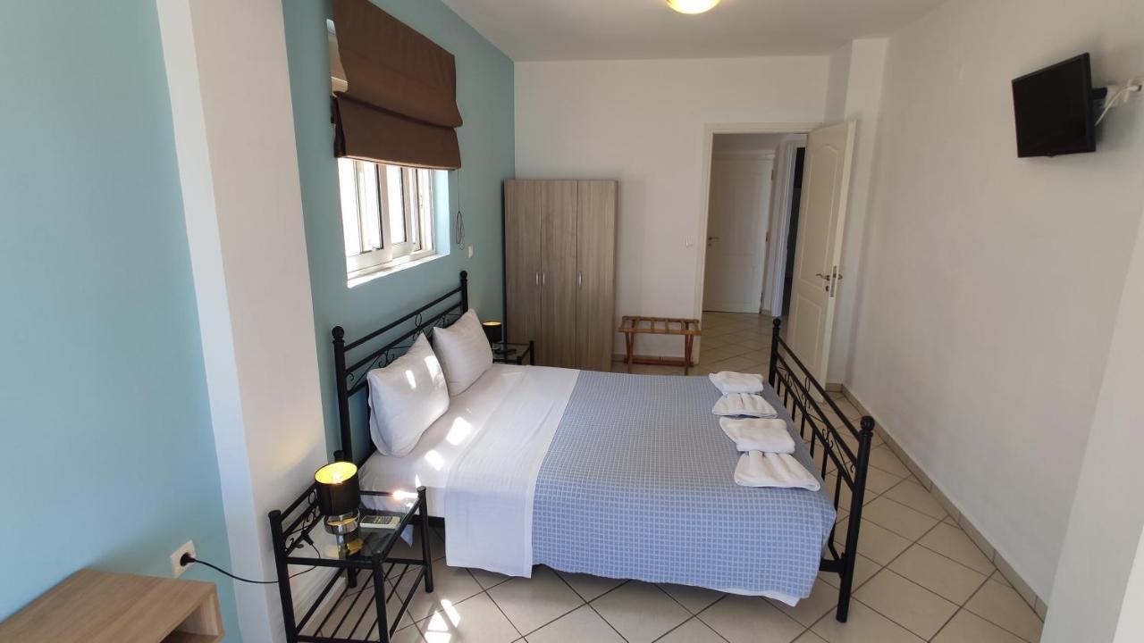Blue Villas Agia Marina  Bagian luar foto