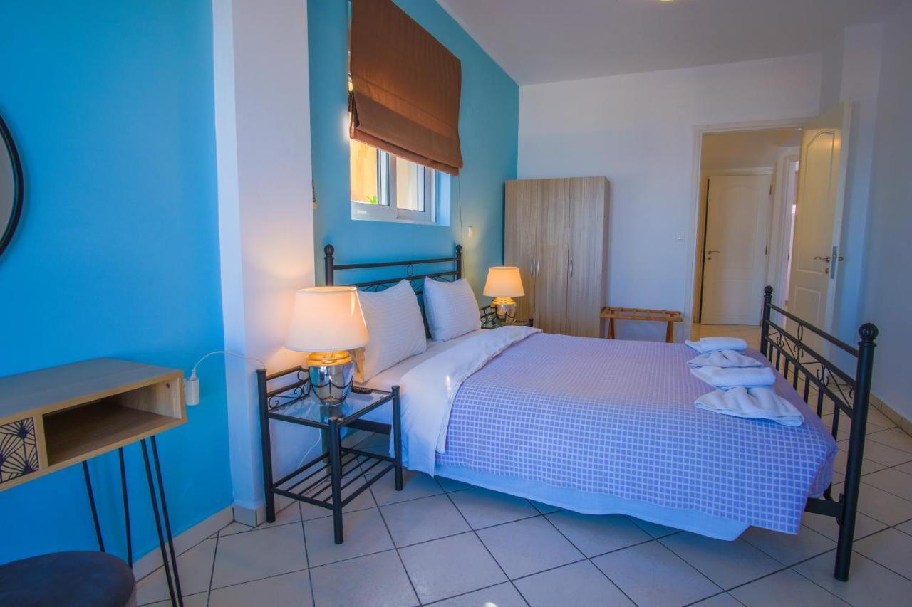 Blue Villas Agia Marina  Bagian luar foto